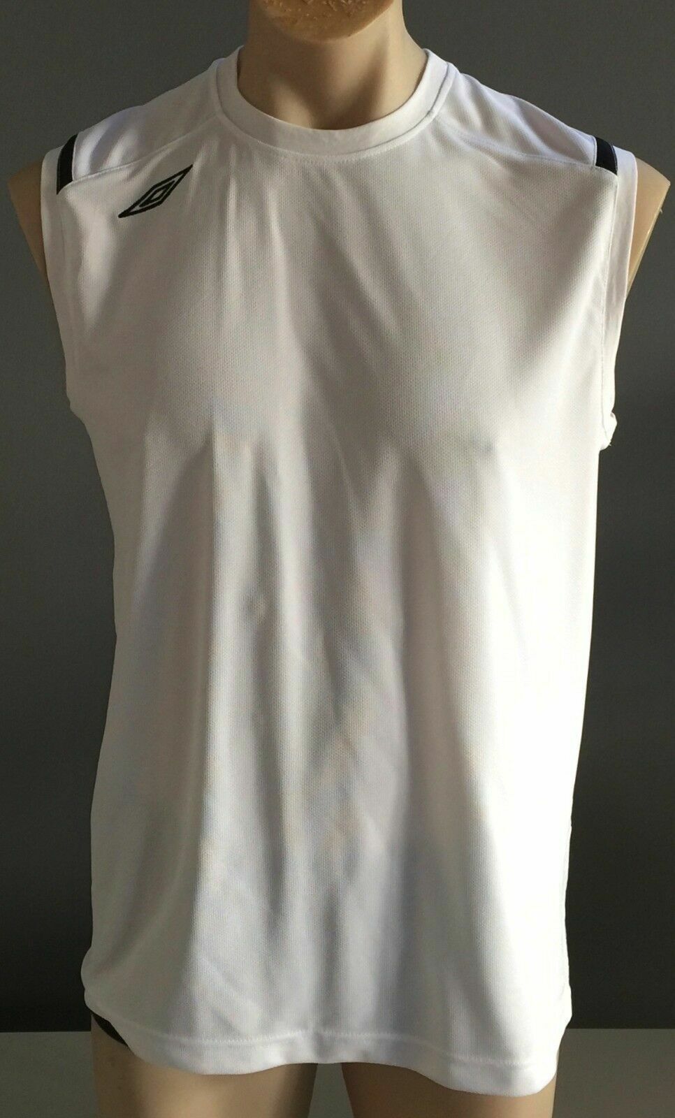UMBRO Mens Tank Top White Sleeveless Training Running Size L Athleisure Gym Wear