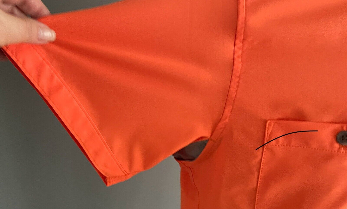 Mens UNDER ARMOUR " HeatGear " Neon Orange Short Sleeve Button Shirt Size M NEW