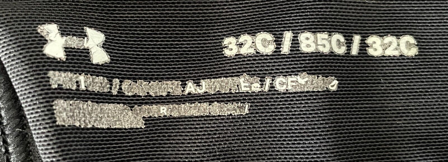 UNDER ARMOUR Sports Bra 10C Grey Black Crop Top Racer Back Medium Support 32C 10