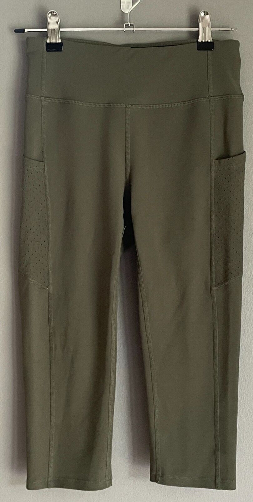 ROCKWEAR Leggings Khaki 3/4 Length Activewear Pants Perforated Pockets Siz 6 NEW