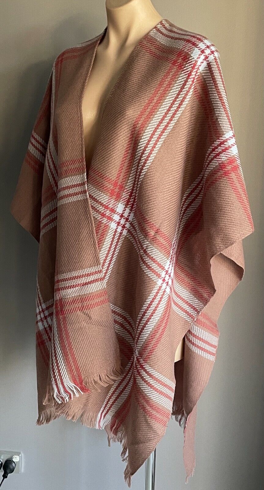KNIT SHAWL Fringed Brown Red Blue Plaid Acrylic Poncho Ladies Wrap NEW Japan