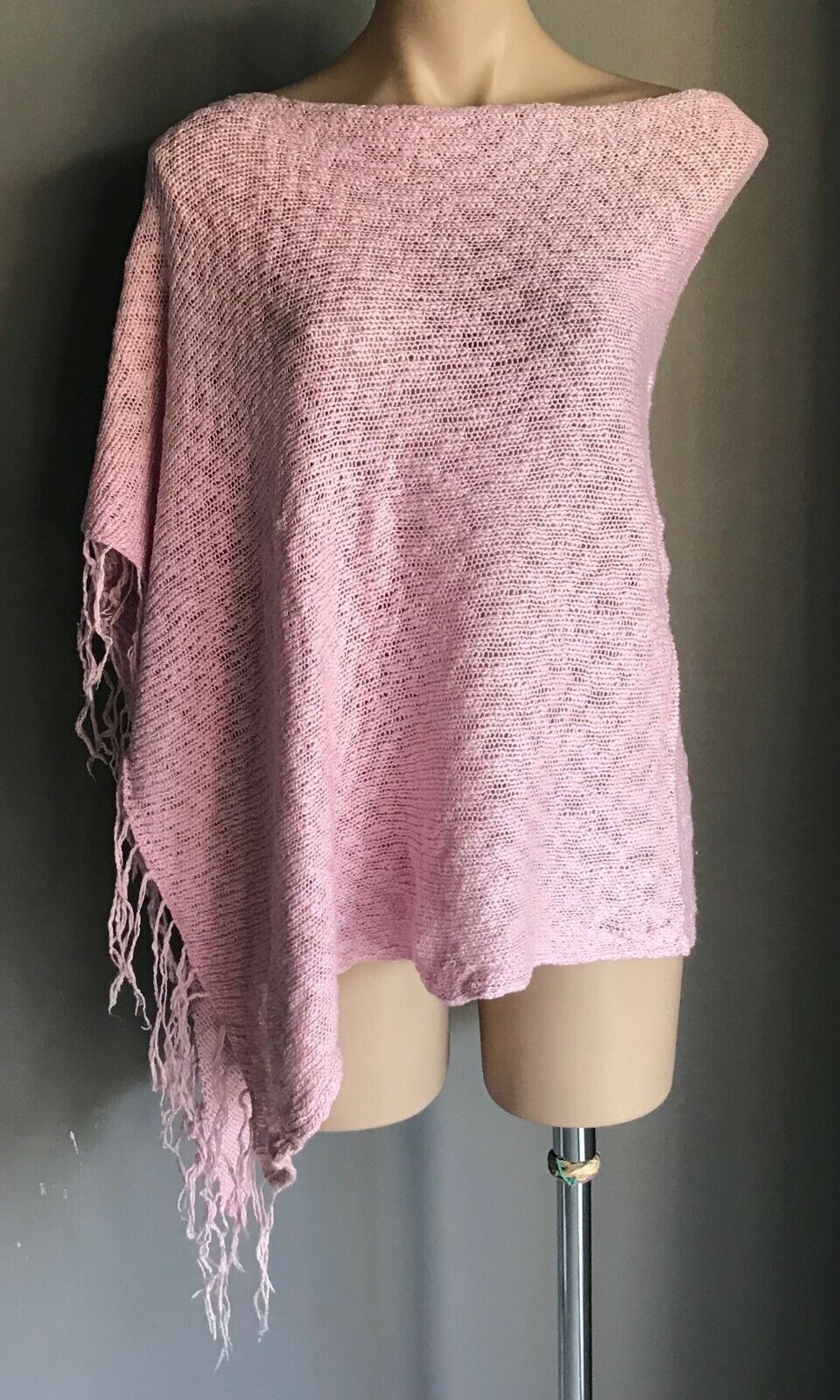 JUST JEANS Poncho Side Fringed Thin Pink Knit One Size Ladies Top 8 - 12