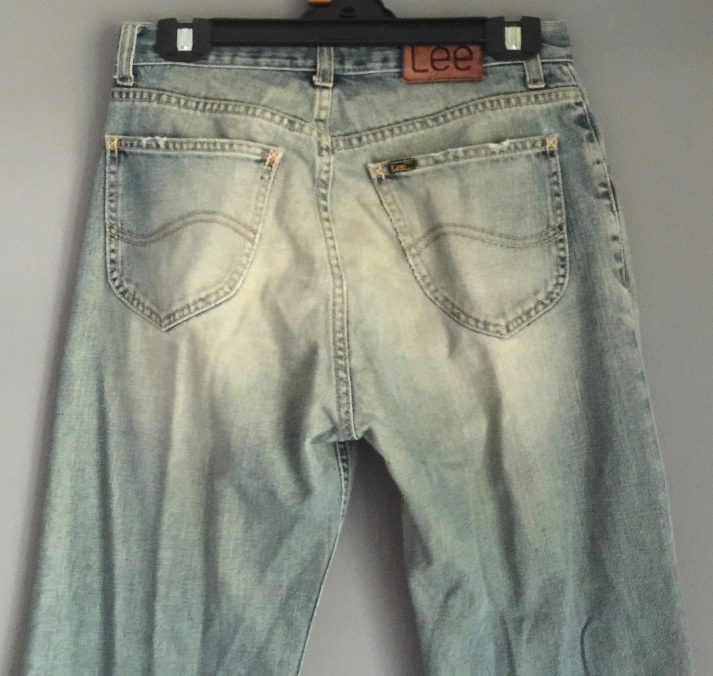 Mens LEE Jeans Faded SLOUCH Straight Leg Denim Size 77 30 cm Waist Well Loved