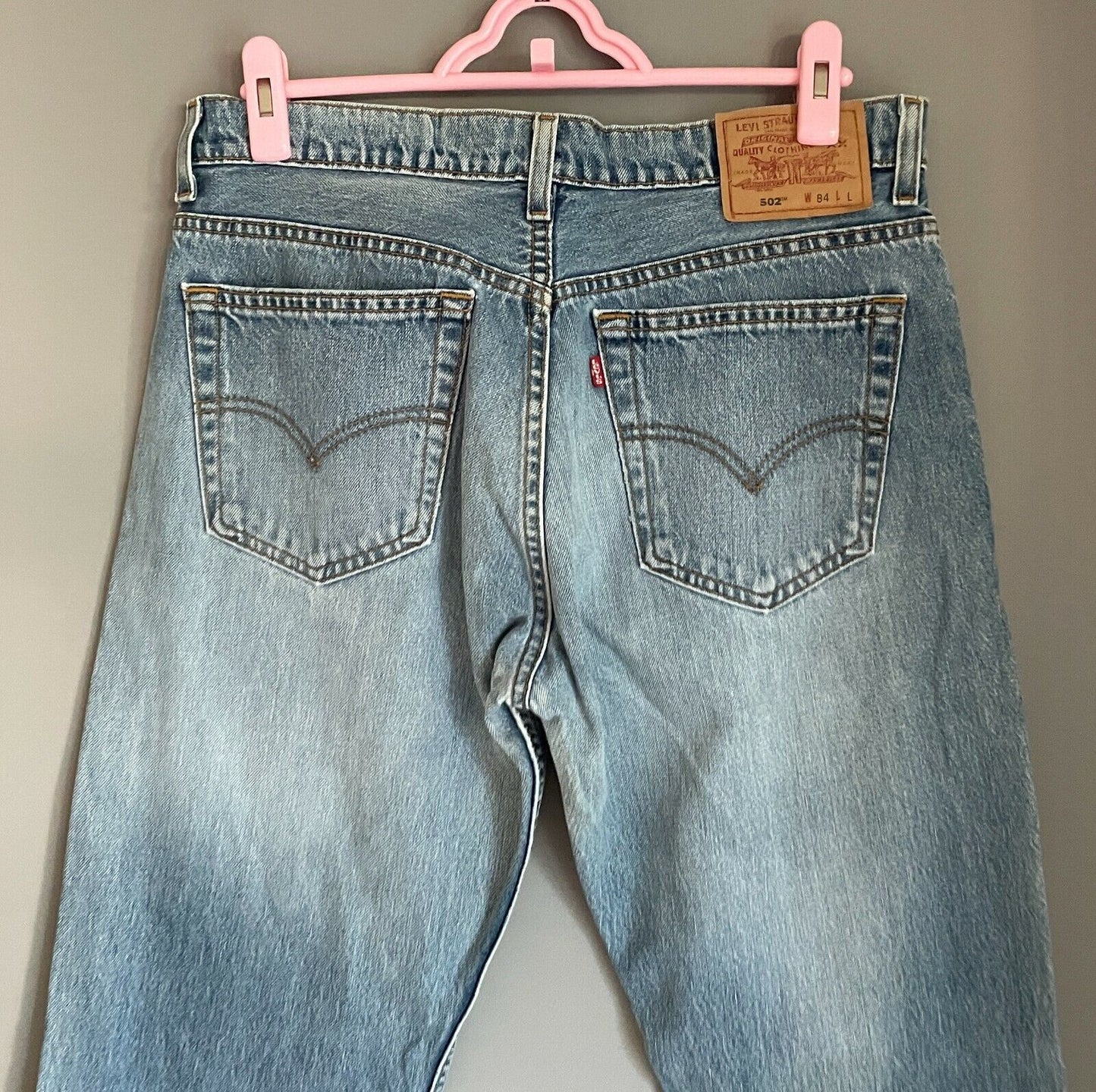 Mens LEVI'S 502 Jeans Faded Blue Denim Long Straight Leg Size Waist 84 LEVIS