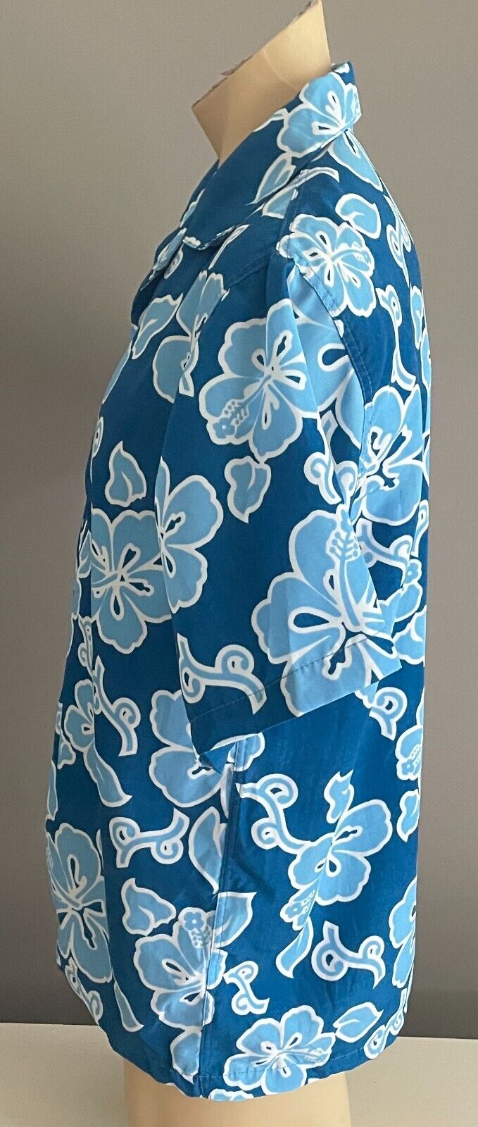 MOGUL Hawaiian Shirt Short Sleeve Mens Size M Blue & White Tropical Print