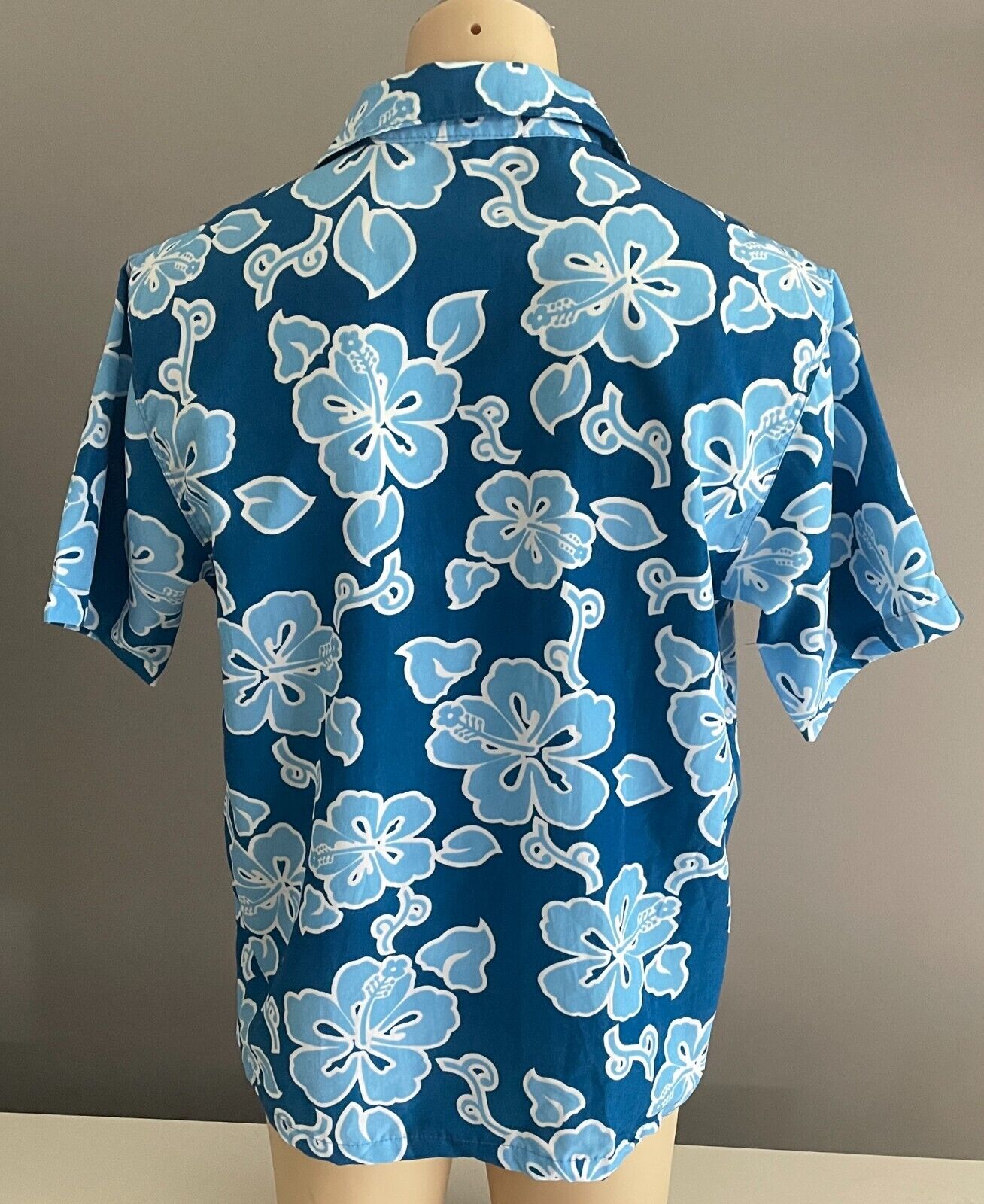 MOGUL Hawaiian Shirt Short Sleeve Mens Size M Blue & White Tropical Print