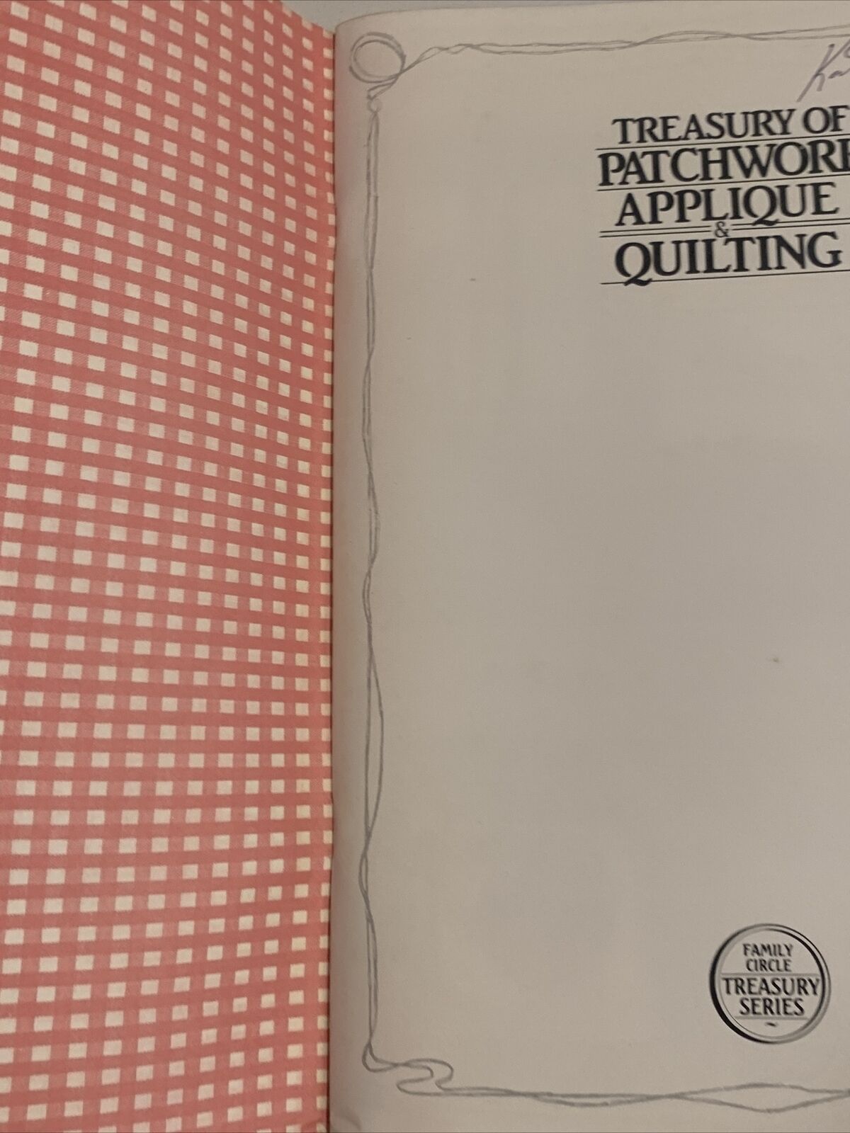 TREASURY OF PATCHWORK Applique & Quilting Book Family Circle Cushions Kimono PB