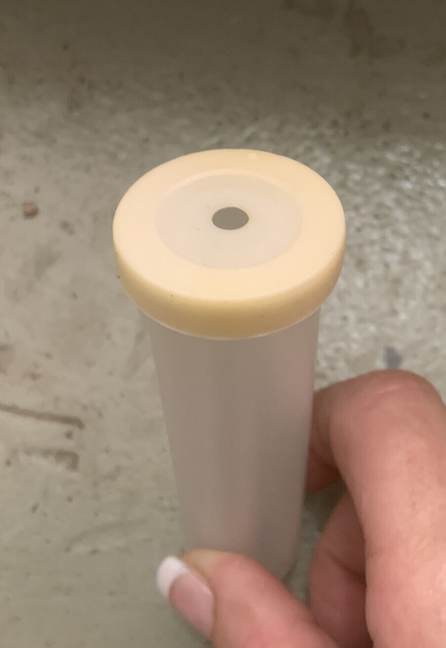 New 3 Dozen (36) 60cc Plant Flower Tubes Plastic Nutrition Water Vial Rubber Cap