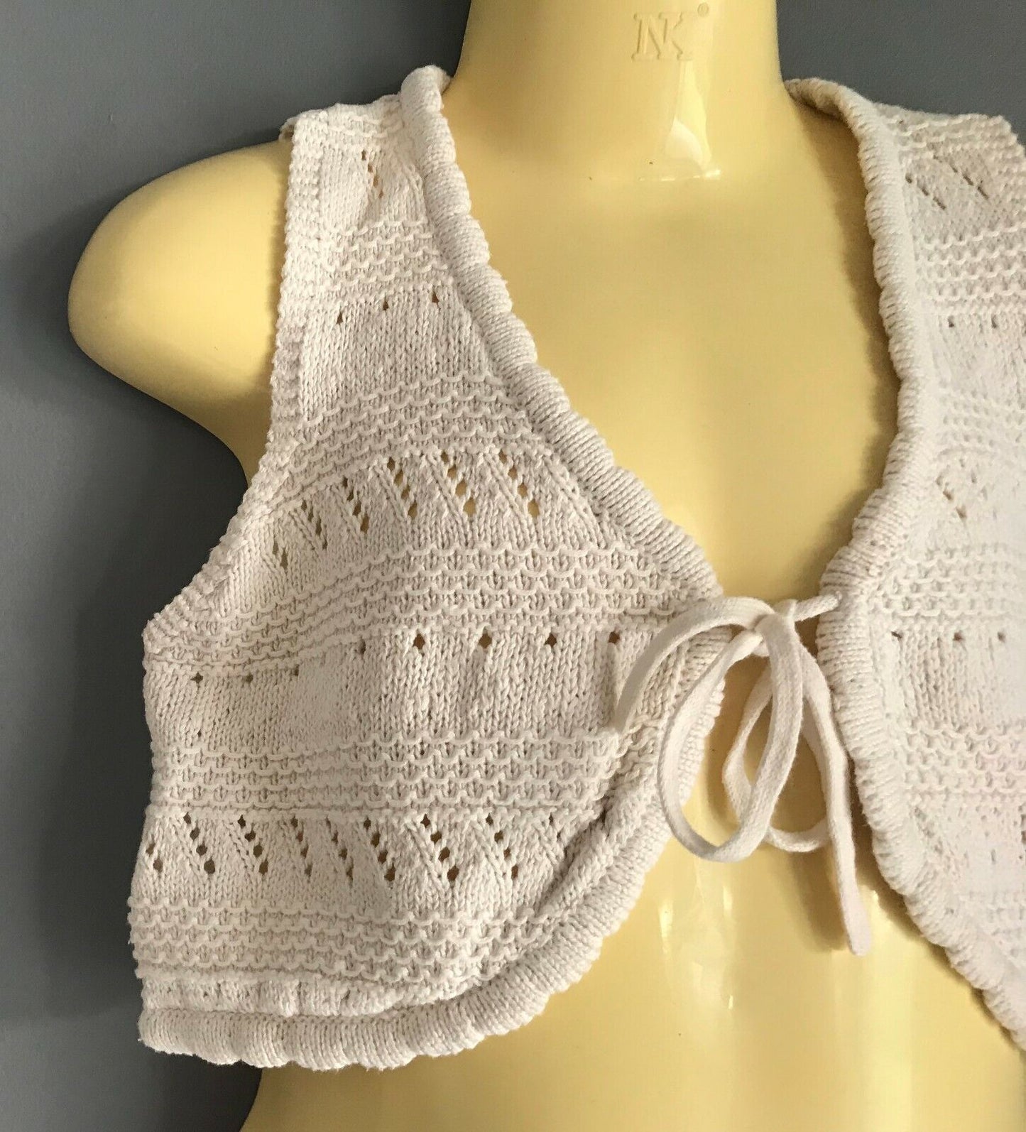BARDOT JUNIOR Knit Jacket Vest Ivory Sleeveless Tie Front Size 2 Boho
