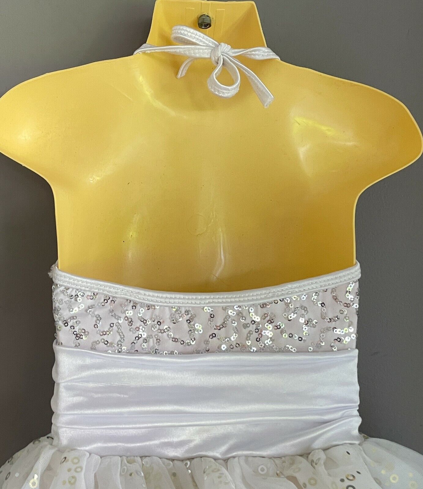 Girls WEISSMAN Tiered Dress White Silver Sequin Halter Neck Tulle Sz XS 4 5 Yrs