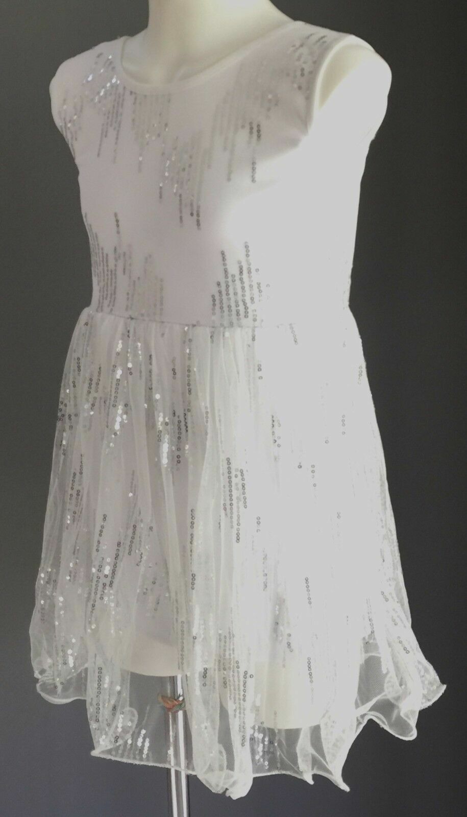 New Girls CANDY THREADZ Party Dress Sleeveless White & Silver Sequin Size 4 5