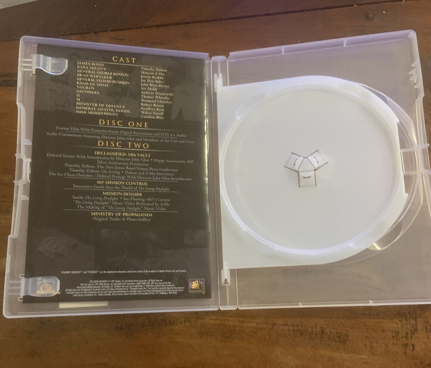 EMPTY CASE & Booklet ONLY 007 The Living Daylights James Bond   *NO DISCS