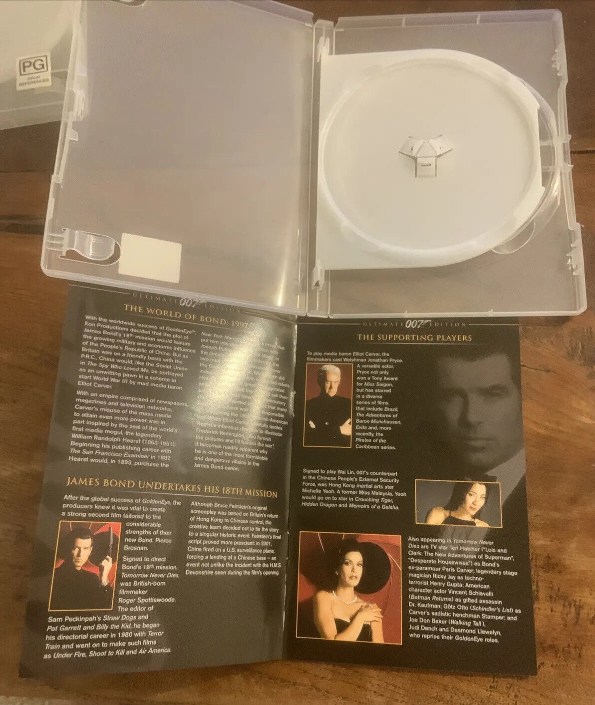 DVD EMPTY Case 007 Tomorrow Never Dies James Bond  & Booklet ONLY *NO DISCS