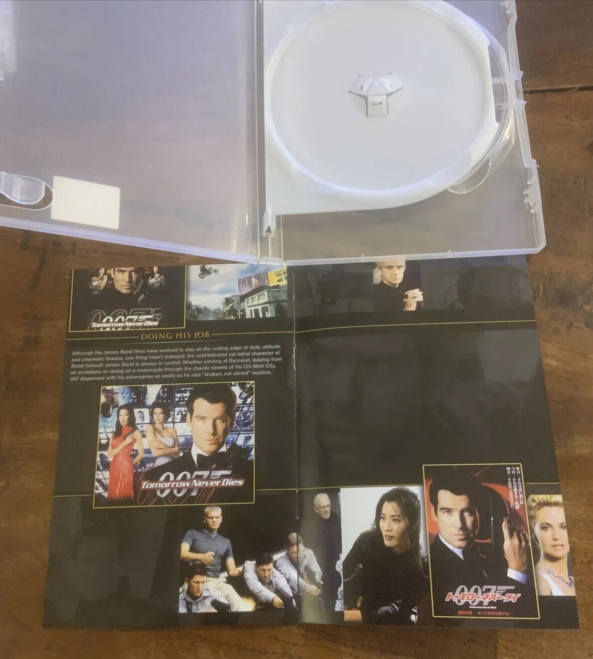 DVD EMPTY Case 007 Tomorrow Never Dies James Bond  & Booklet ONLY *NO DISCS