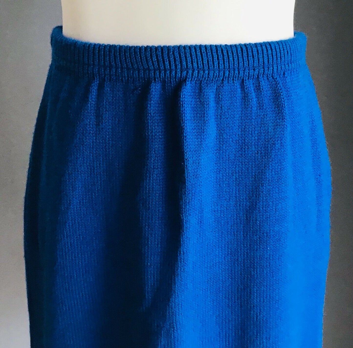 Vintage Girls MARQUISE Knit Skirt Cobalt Blue Elasticised Waist Size 8 Australia