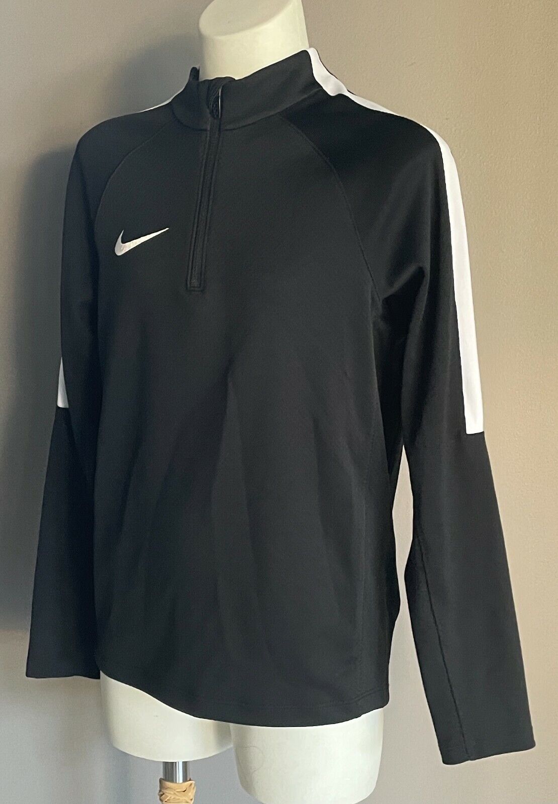 NIKE Dri-Fit Black & White Trim 1/2 Zip Long Sleeve Top S 8 10 Height 128 137cm