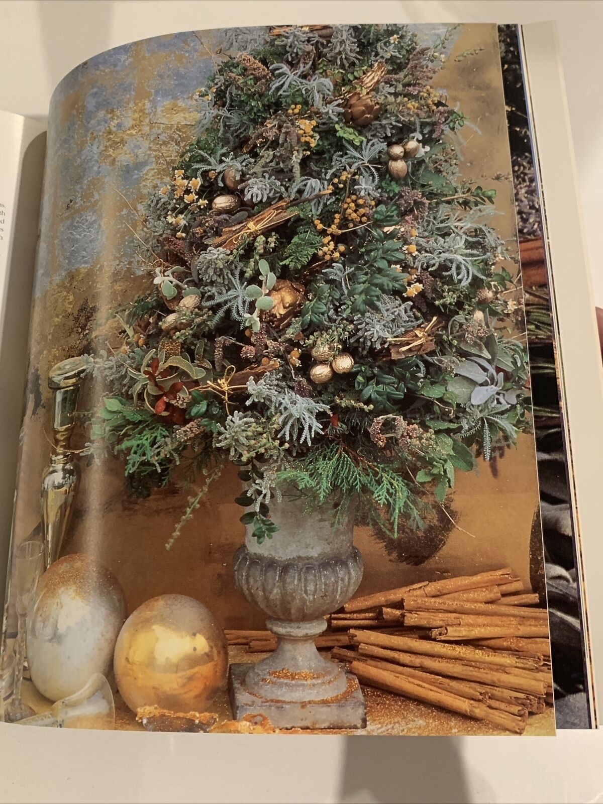 Vintage Geraldene Holts COMPLETE BOOK OF HERBS Reference Gardening HC 1991