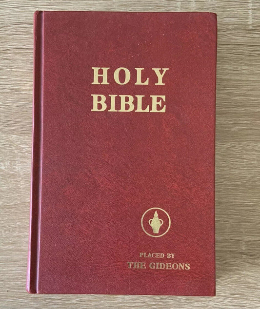 1987 THE HOLY BIBLE GIDEONS OLD NEW TESTAMENTS New King James Version RED HC