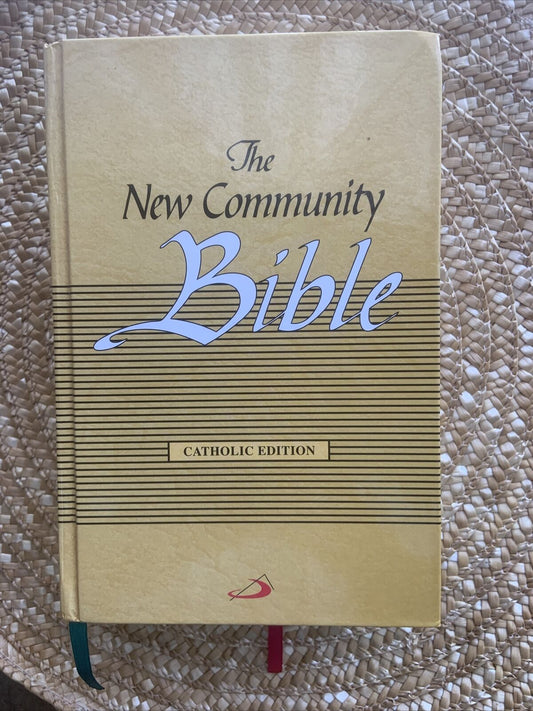 THE NEW COMMUNITY BIBLE Catholic Edition HC 2012 Fine Paper 2 Ribbons Beautiful