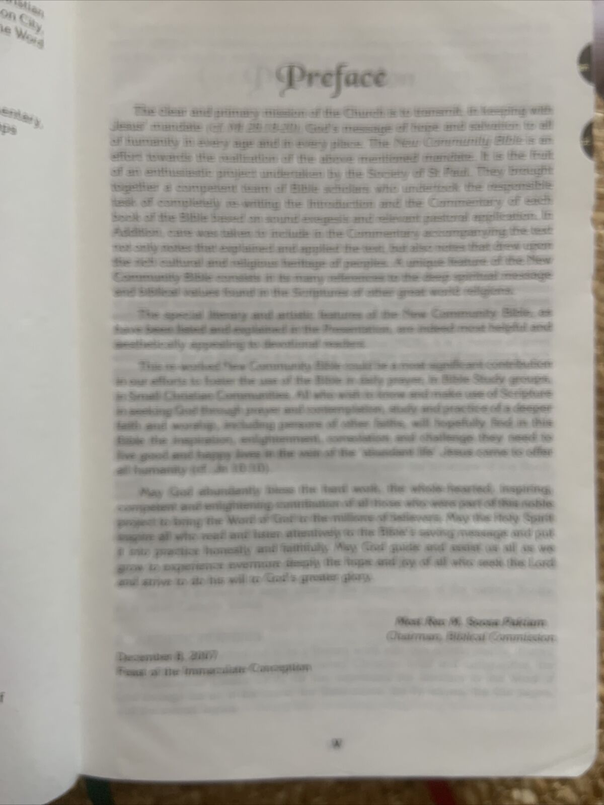 THE NEW COMMUNITY BIBLE Catholic Edition HC 2012 Fine Paper 2 Ribbons Beautiful