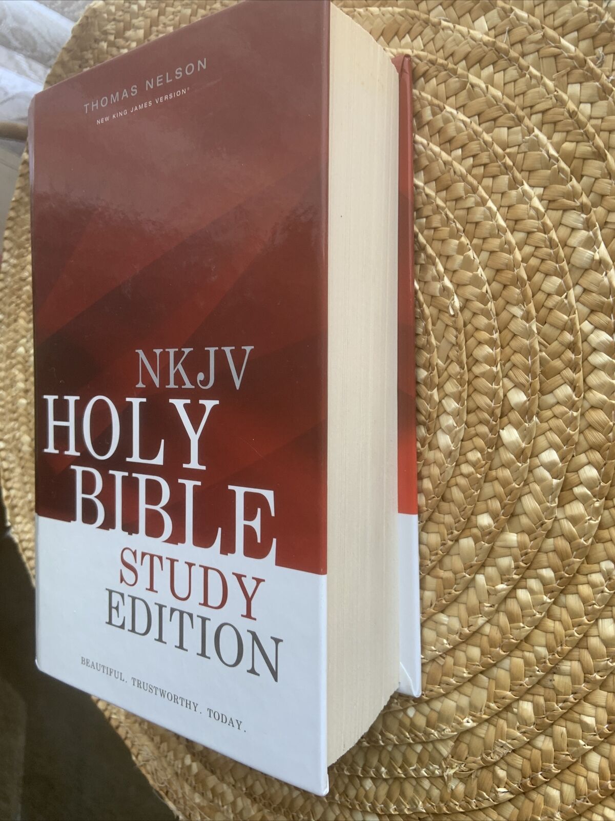 NKJV HOLY BIBLE Study Edition HC Book by Thomas Nelson 1982 Mint Condition