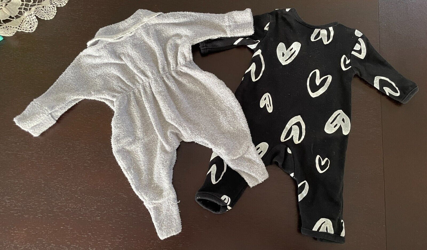 Grey BONDS & TINY LITTLE MONSTERS Rompers Black White Heart Print Size 0000
