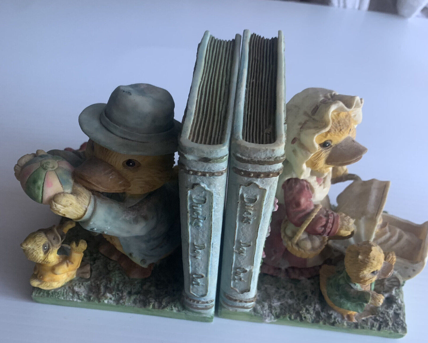 Vintage BOOKENDS Pair 1980s DUCKS Ornamental Ceramic  Kitsch FIGURINES Family