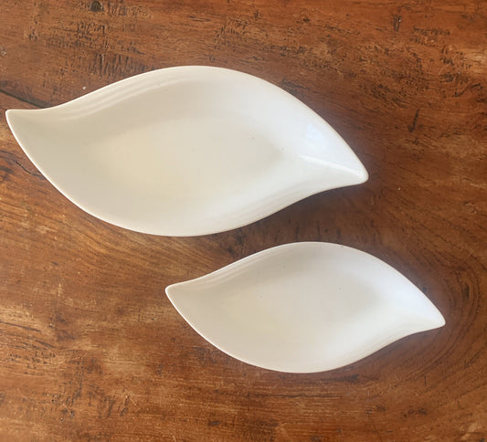 New LEAF NESTING BOWLS 2x 20cm| 15cm Design CYC CHINA WAVE  Curved