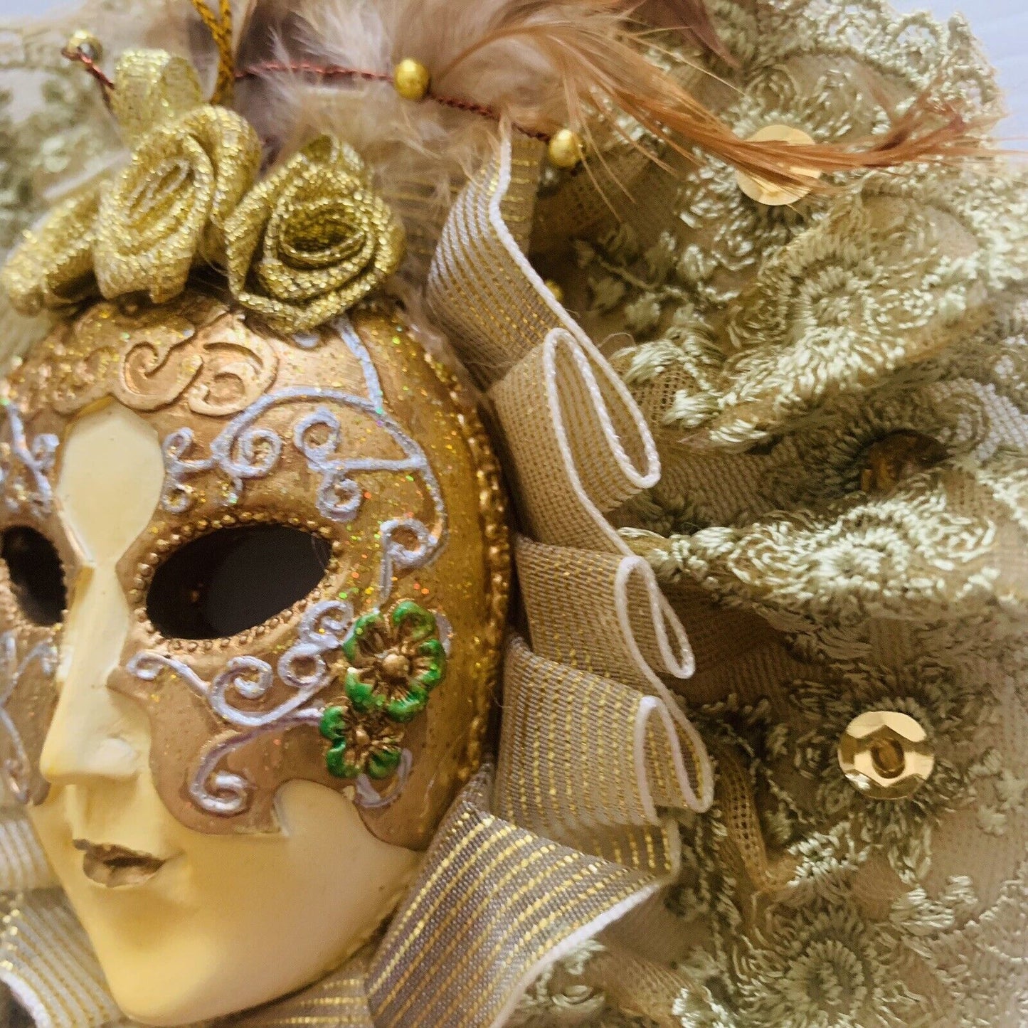 Venetian Hanging Ornament 7cm Gold MASQUERADE MASK Beautiful Pottery Charm Italy