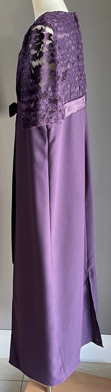 Teen Girl Long Formal Purple A-Line Midi Gown Short Sleeve Lace Bodice 16 Years
