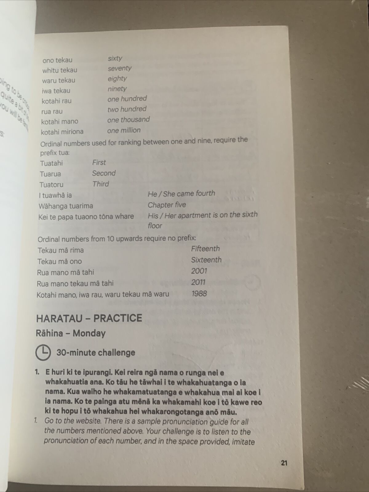 MĀORI MADE EASY For Everyday Learners of the MAORI LANGUAGE Scotty Morrison 2015