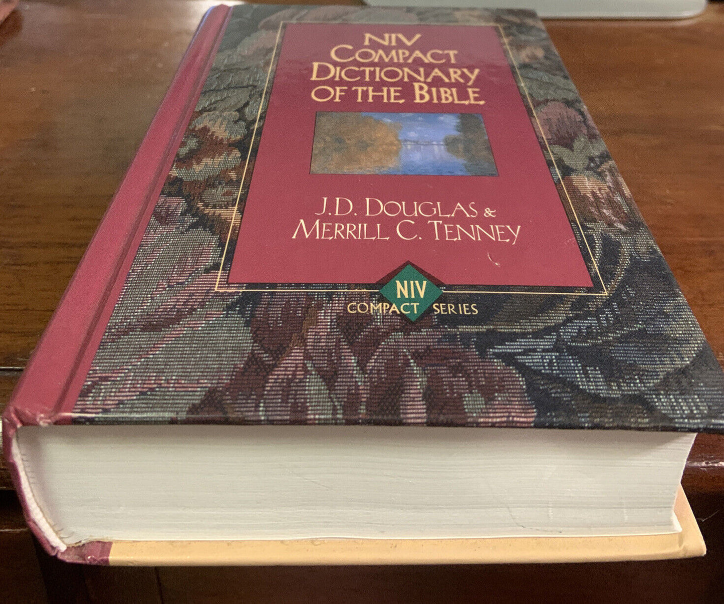 BIBLE NIV Compact DICTIONARY Of The BIBLE J D Douglas M C Tenney Gloss HC 1989