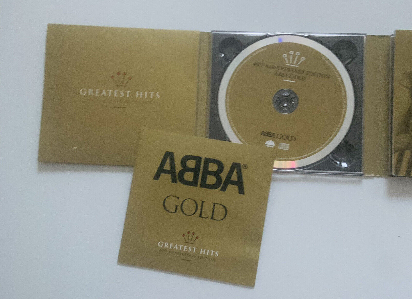 CD ABBA ‎GOLD Greatest Hits 40th Anniversary Edition 3 Disc Set Worn Cover