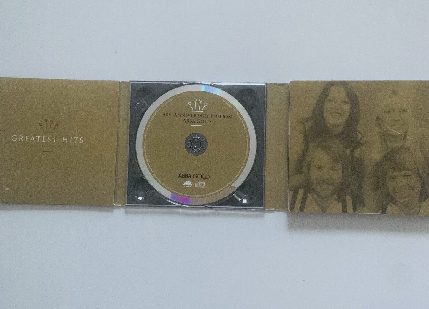 CD ABBA ‎GOLD Greatest Hits 40th Anniversary Edition 3 Disc Set Worn Cover