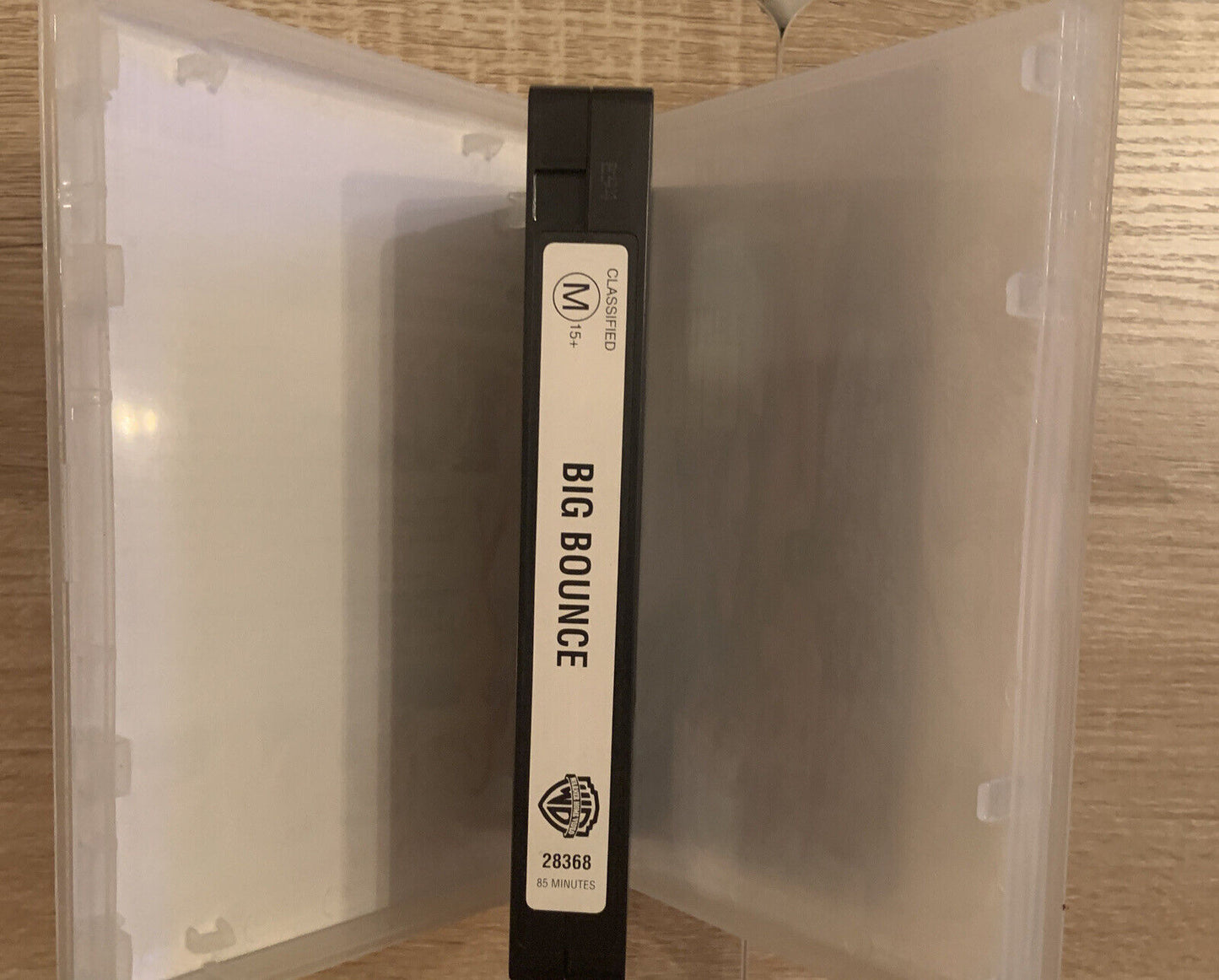 VHS THE BIG BOUNCE Owen Wilson Morgan Freeman Gary Sinise Charlie Sheen Video