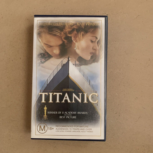 VHS TITANIC 1998 James Cameron Video Tape Cassette Hollywood DiCaprio Winslet