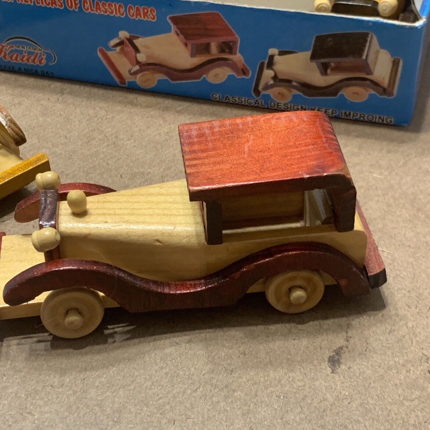 Toy Classic Car KAIDI Art Decor Wooden Model Handmade Kids Ornament Display NEW