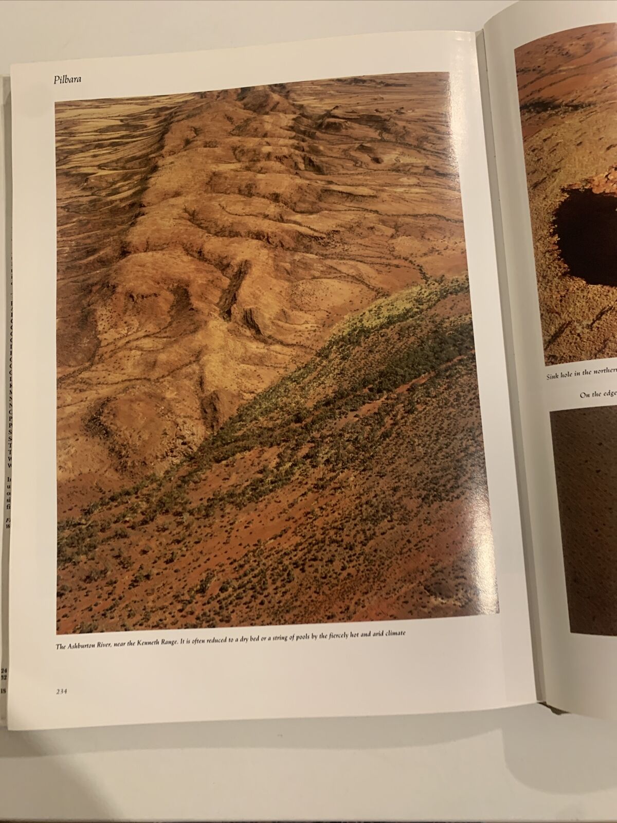 HC AUSTRALIA THE UNTAMED LAND Photographs Richard Woldendorp Coffee Table Book
