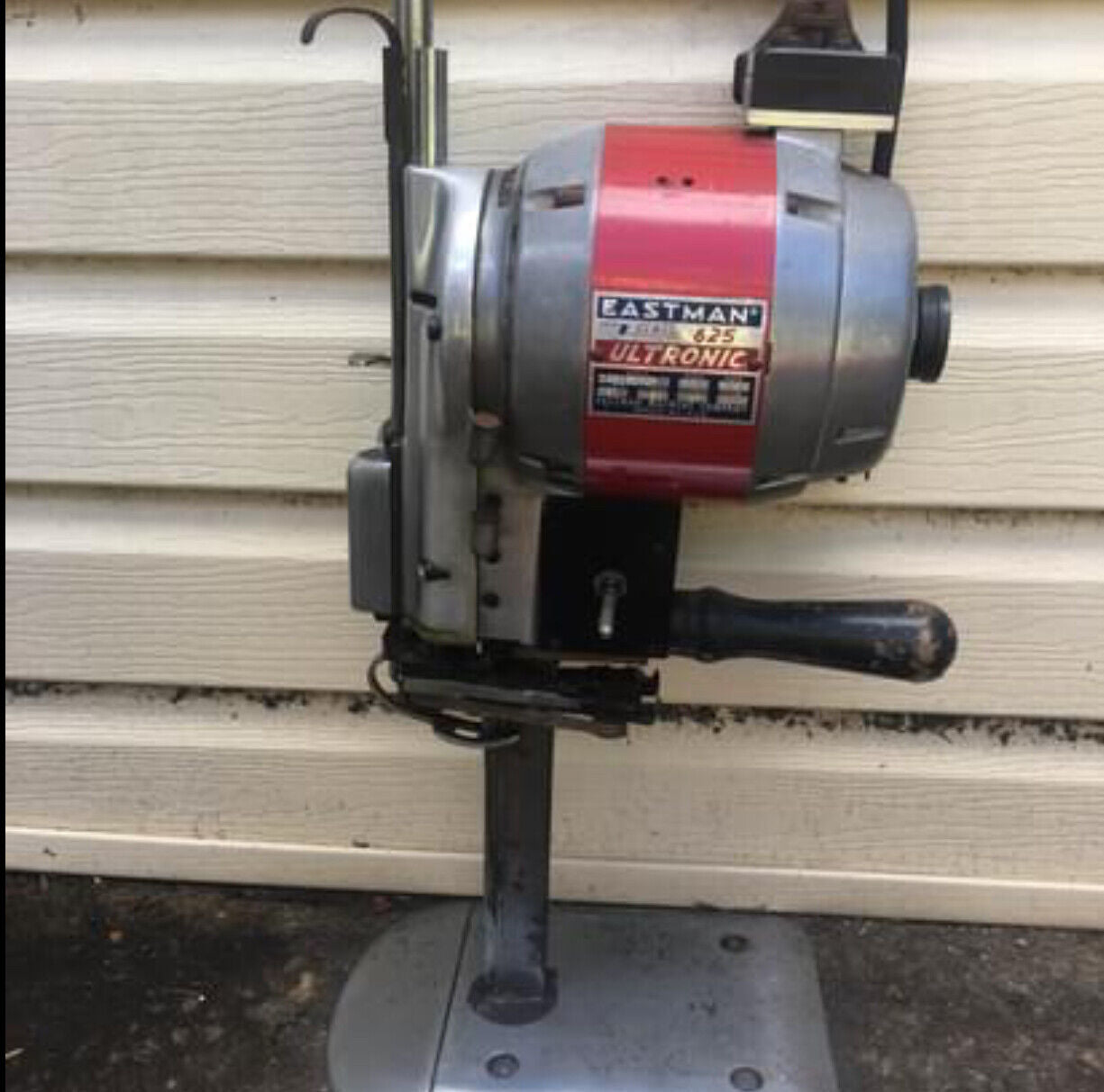 Vintage Fabric Cutter EASTMAN CLASS 625 ULTRONIC  - Made in USA needs rewiring