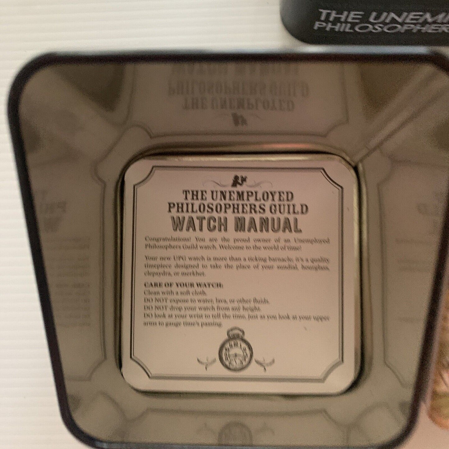EMPTY BOX WATCH Unemployed Philosophers Guild Alice In Wonderland Tempus Fugit
