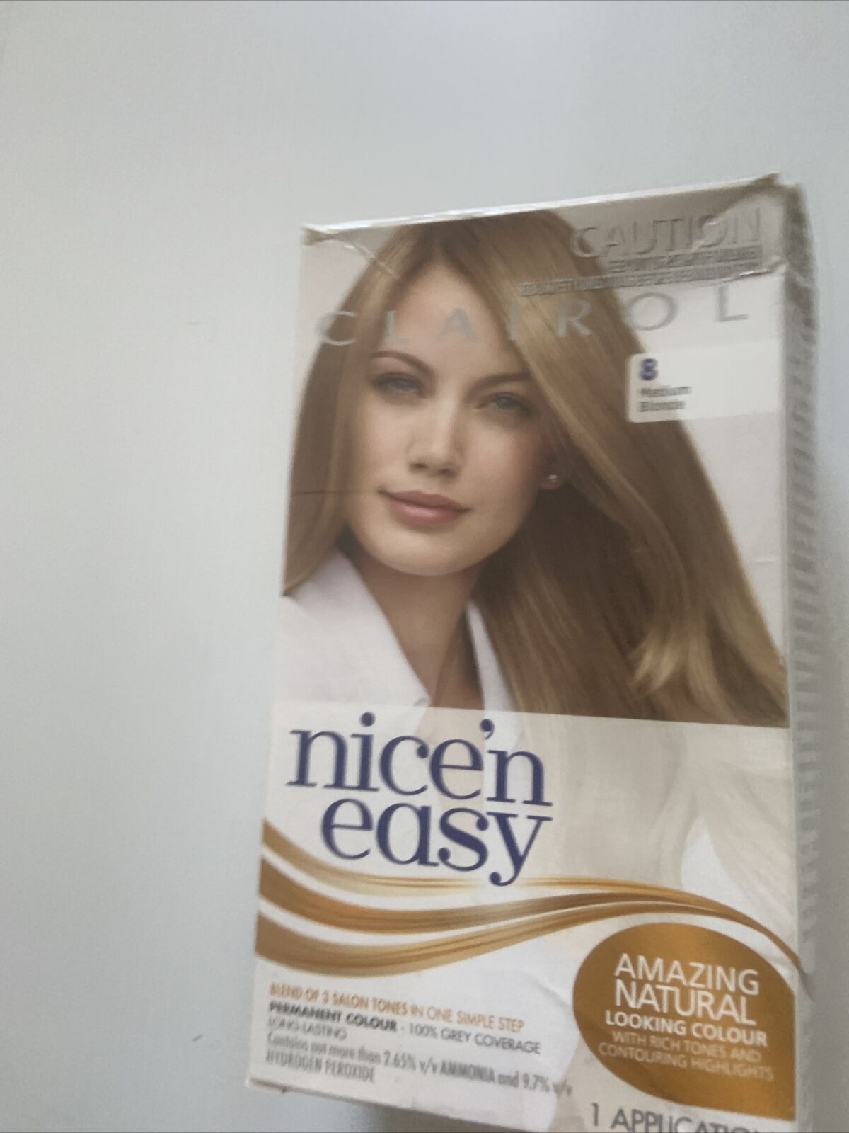 CLAIROL Nice 'N Easy 8 Natural Medium Blonde Permanent Colour Hair Dye Kit New