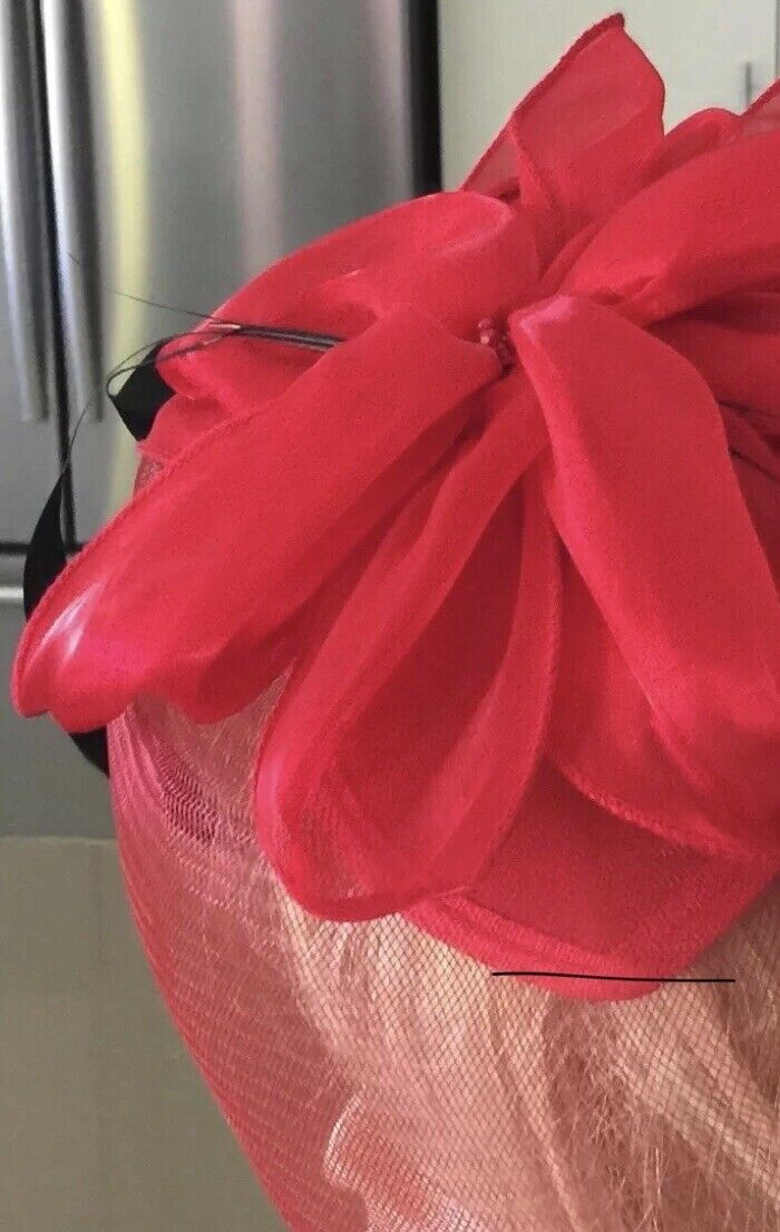 PINUP FASCINATOR Red & Black Feather HeadBand Netting Clip On Races Formal New