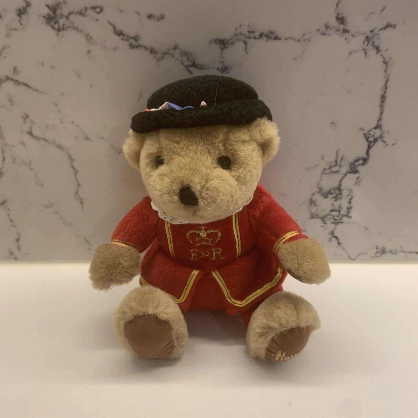 Teddy Bear HARRODS British BEEFEATER Great Britain Royal Guard 9" 1973 ER