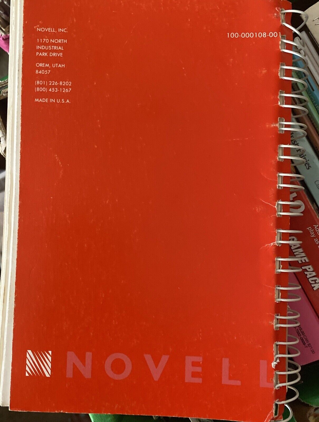 Novell Inc Advanced Netware/86 Systen Guide PartNo 101-000041-002 Ringbound 1985