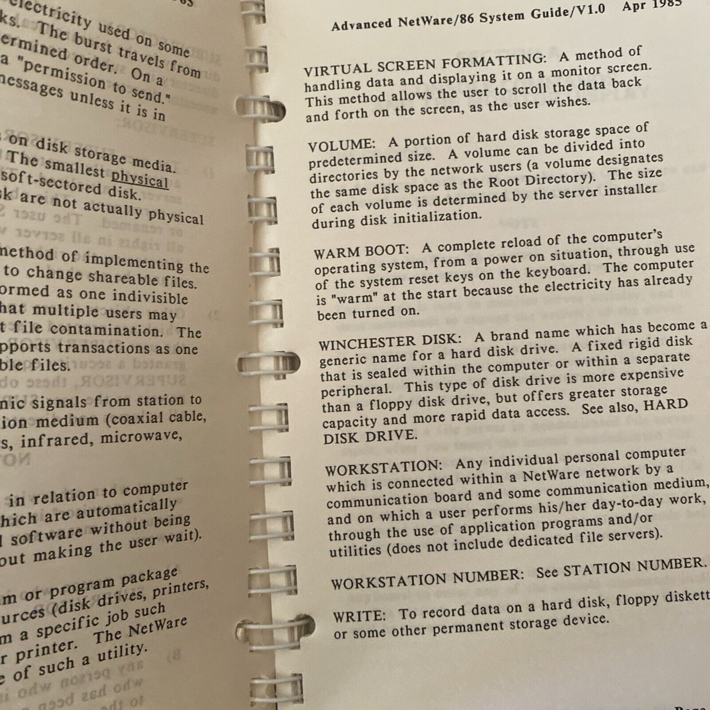 Novell Inc Advanced Netware/86 Systen Guide PartNo 101-000041-002 Ringbound 1985