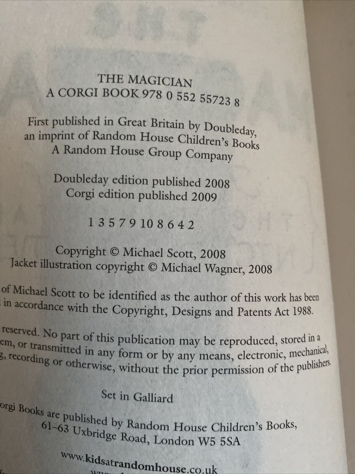 PB THE MAGICIAN Michael Scott The Secrets of The Immortal Nicholas Flamel 2008