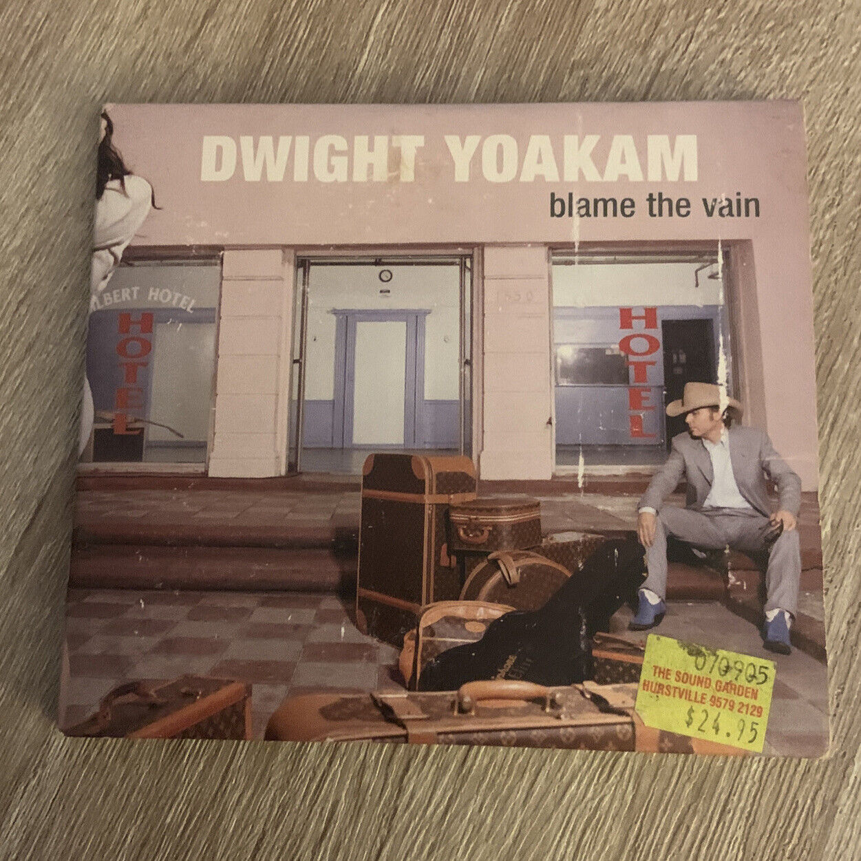 CD Dwight Yoakam  Blame the Vain Audio Digipak Country Music