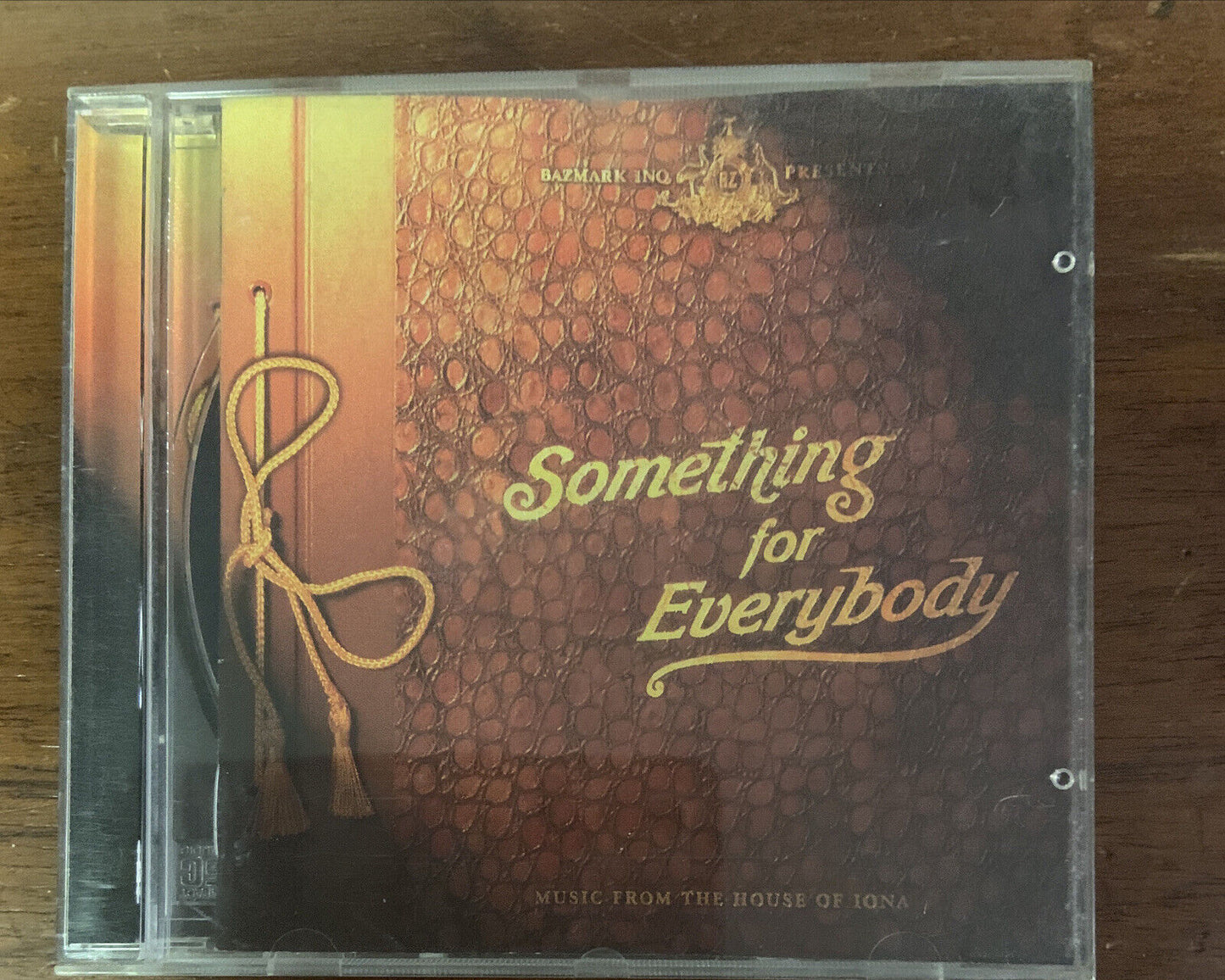 CD Bazmark Inc Presents SOMETHING FOR EVERYBODY Music from the House of Iona 97