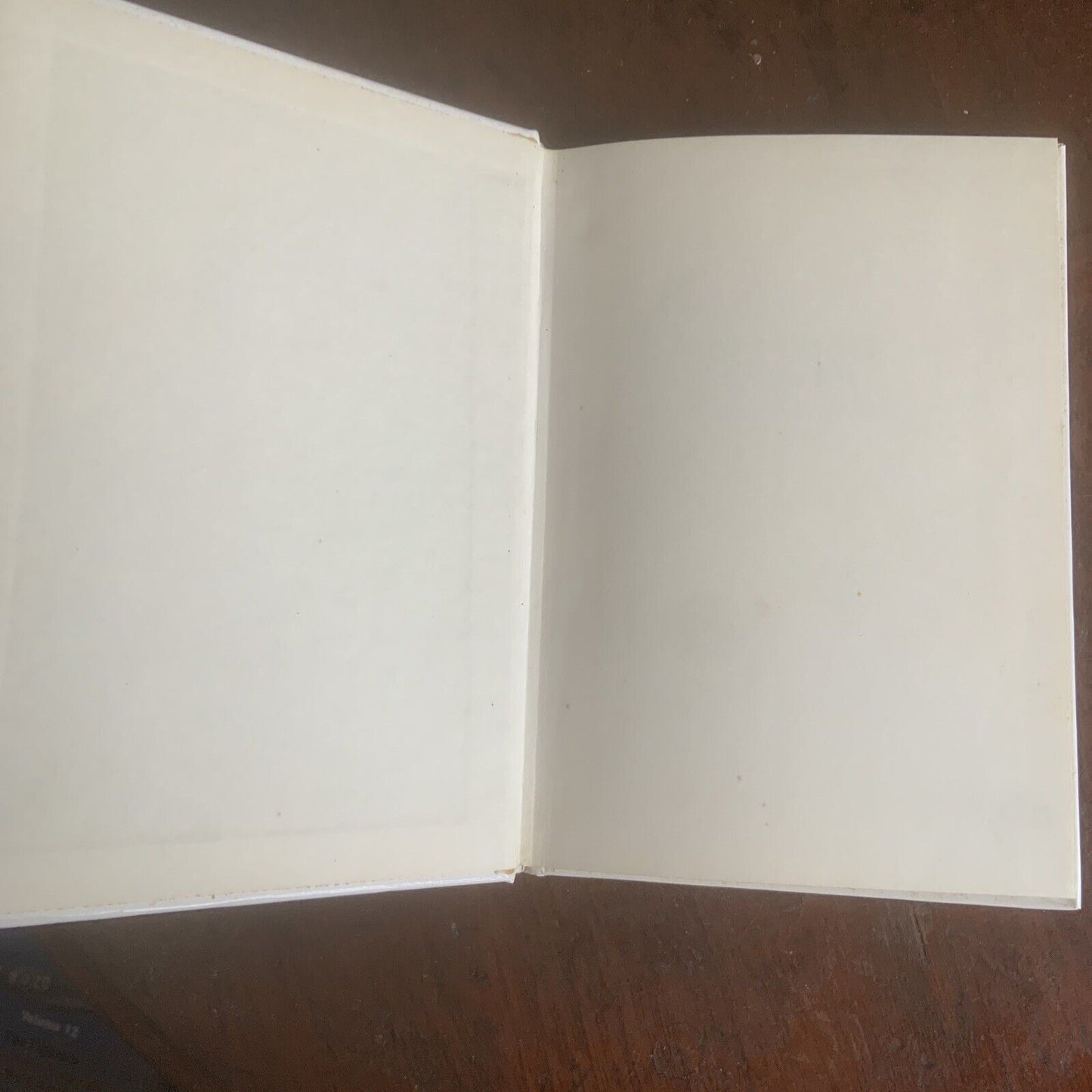 HC Quaffing Quotes and wine facts Small BOOK 1984 Watermark Press Chris Foulkes