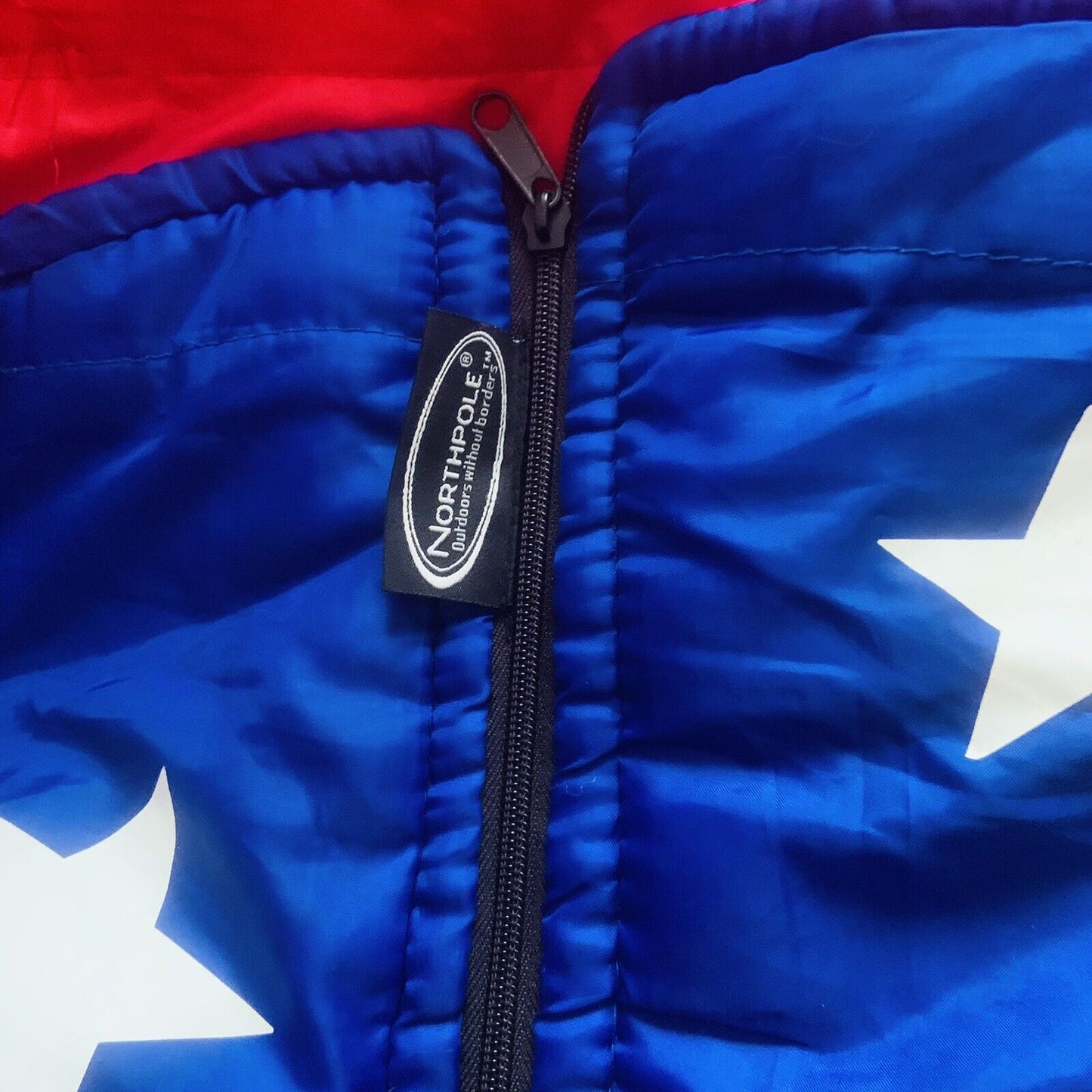 SLEEPING BAG NORTHPOLE Outdoor Suit 66 x147cm Armholes Zip Base Headrest Hood